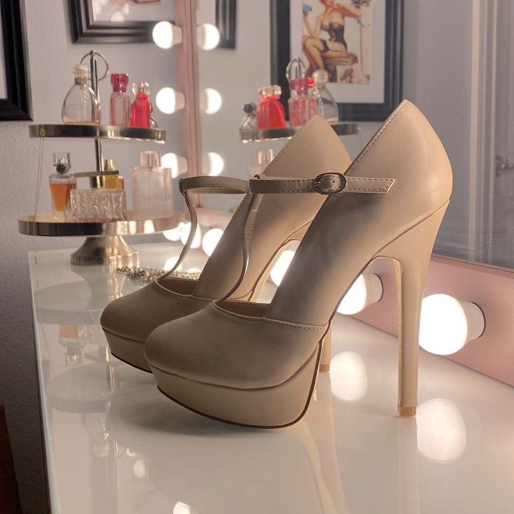 Platform Mary Janes NWOT